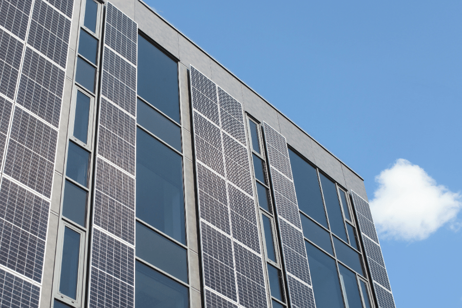 Photovoltaik-Module an der Fassade – lohnt sich das?