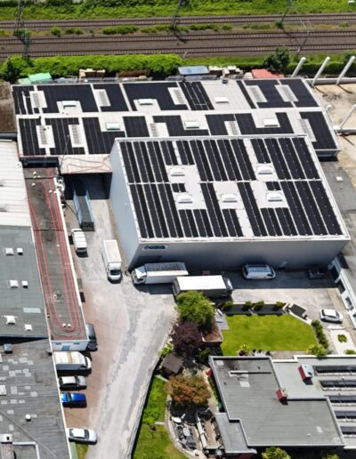 Photovoltaiksystem mit einer Leistung von 436,58 kWp in Erkrath