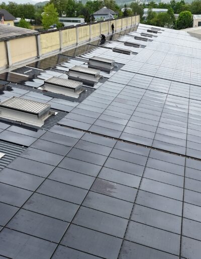 Photovoltaiksystem mit einer Gesamtleistung von 360,65 kWp in Urmitz